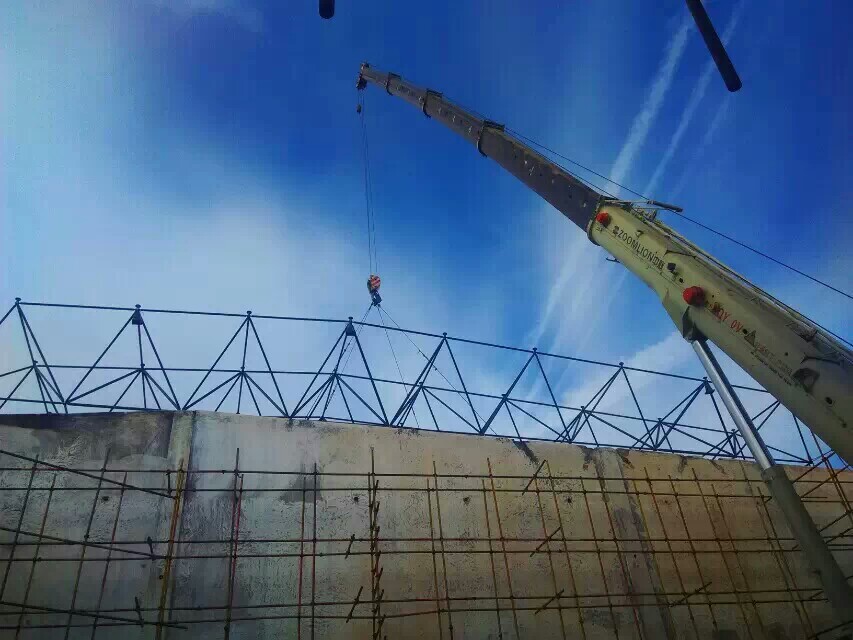 古交大跨度空间结构优选网架结构